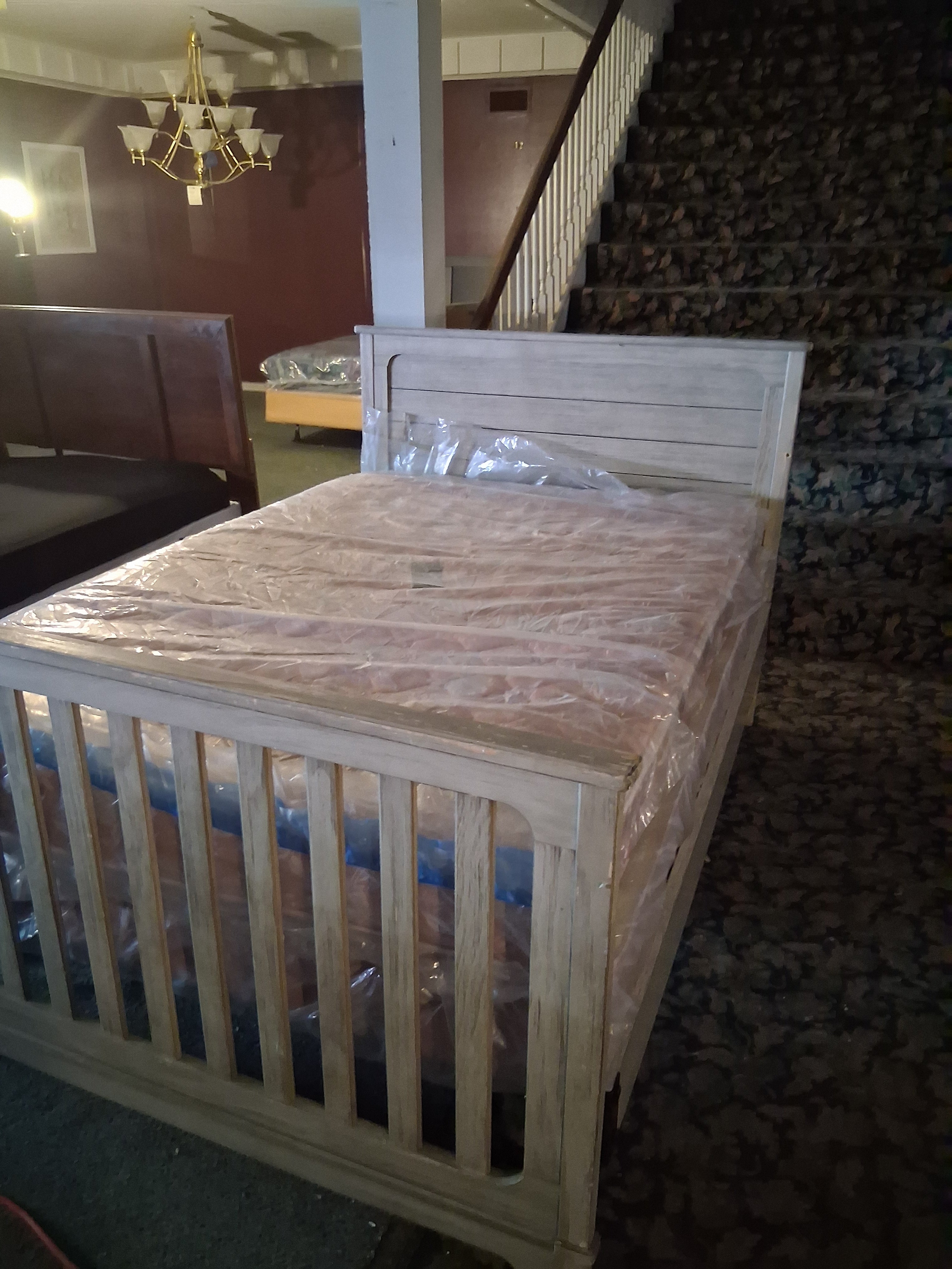 Full size bed